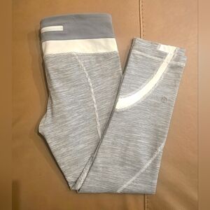 lululemon athletica Women's Gray and White Inspire Crop Leggings Size 6